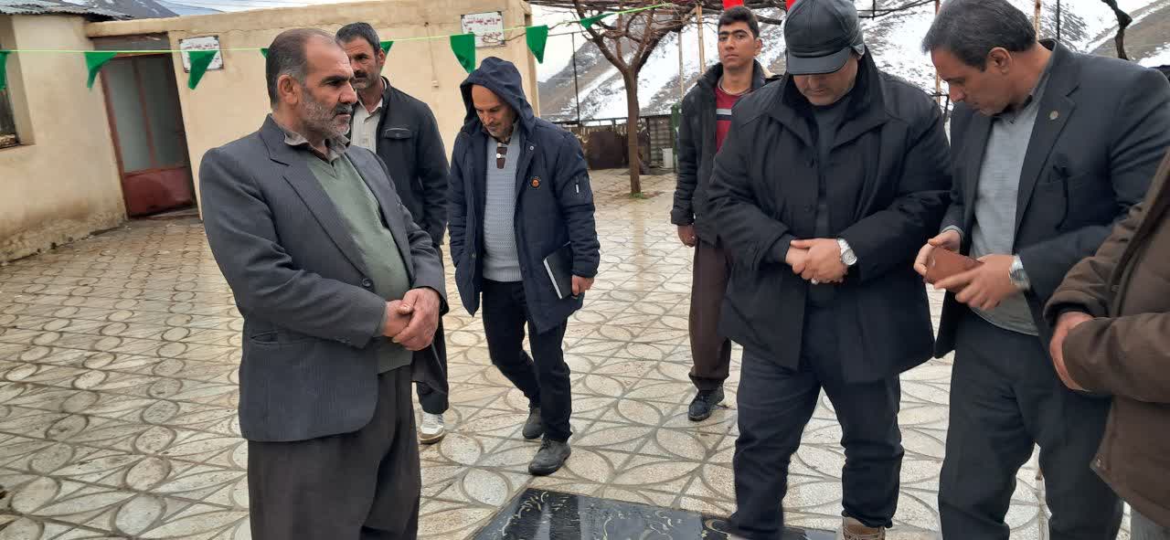 بازدید میدانی مدیرعامل شرکت آب منطقه‌ای کرمانشاه از روستاهای کرم‌بست و کندوله در محدوده سد جامیشان با هدف بررسی راهکارهای تأمین آب باغات