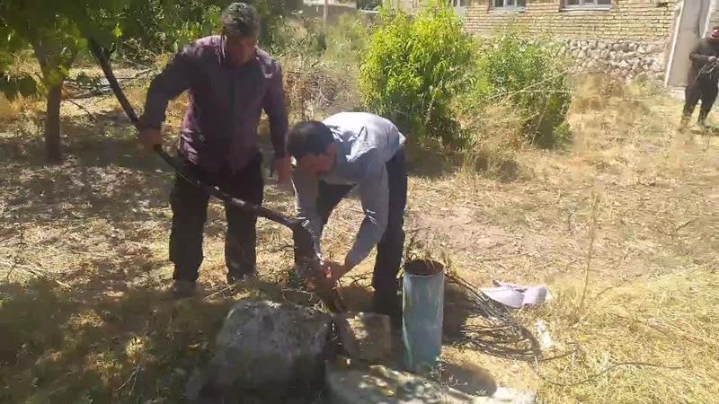 توقیف تجهیزات غیرمجاز از چاه پیزومتر در شهرستان کرمانشاه
