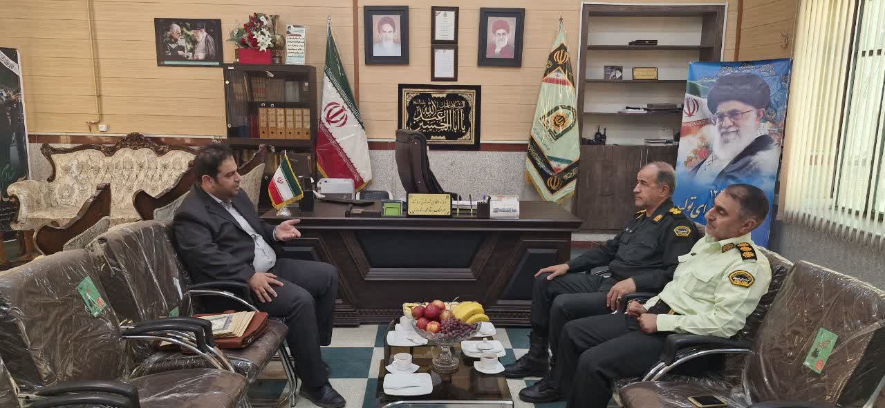 دیدار صمیمانه مدیر مدیریت منابع آب کرمانشاه با فرمانده انتظامی و همکارانش